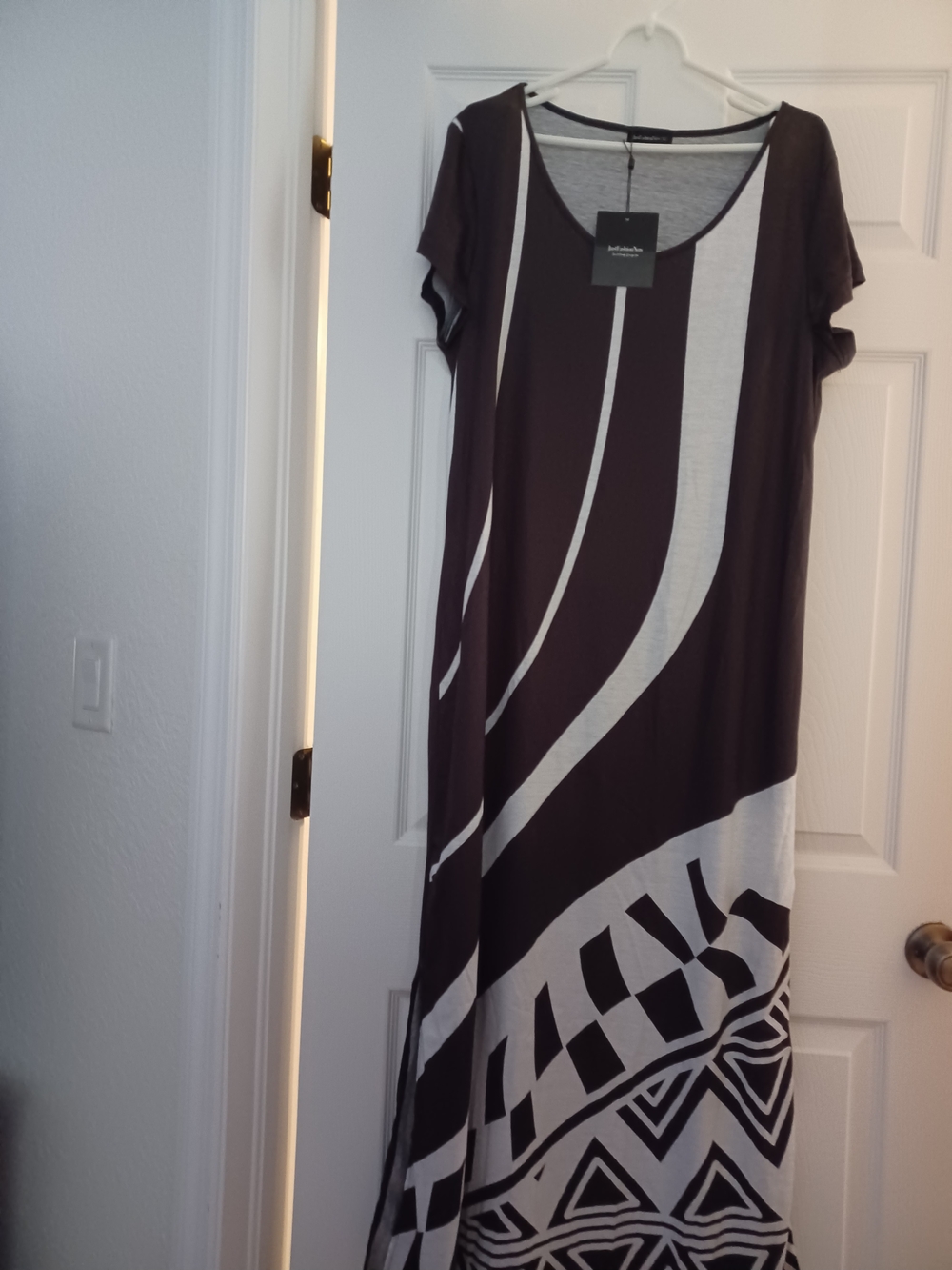 NWT Black & White Maxi Dress— Scoop Neck Summer Boho Style SIze XL - Picture 7 of 9